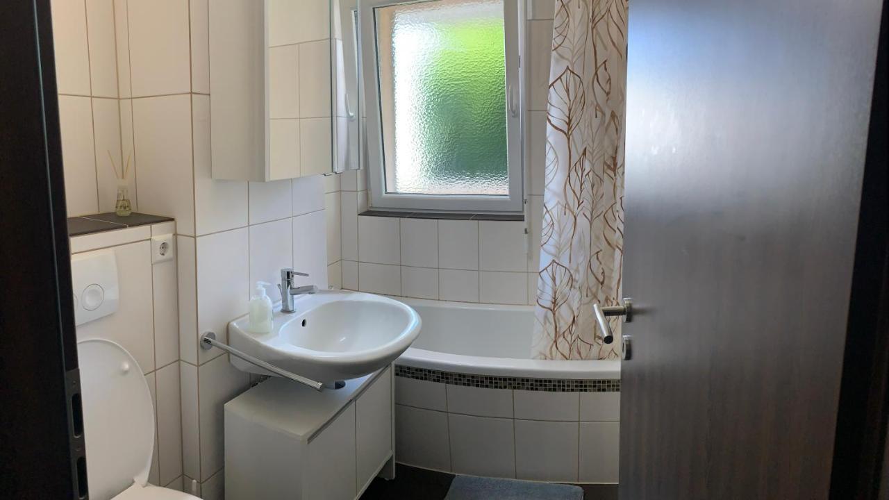 Grosse Und Helle Ferien Wohnung Mit Parkplatzen Laufenburg Bagian luar foto
